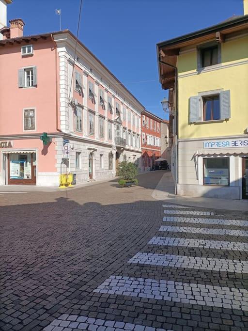 Appartamento Bonbon, Centro Storico Con Parcheggio Gorizia Esterno foto